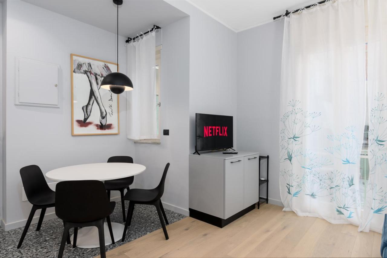 Centro Torino Elegante E Moderno Bilocale Apartment Bagian luar foto